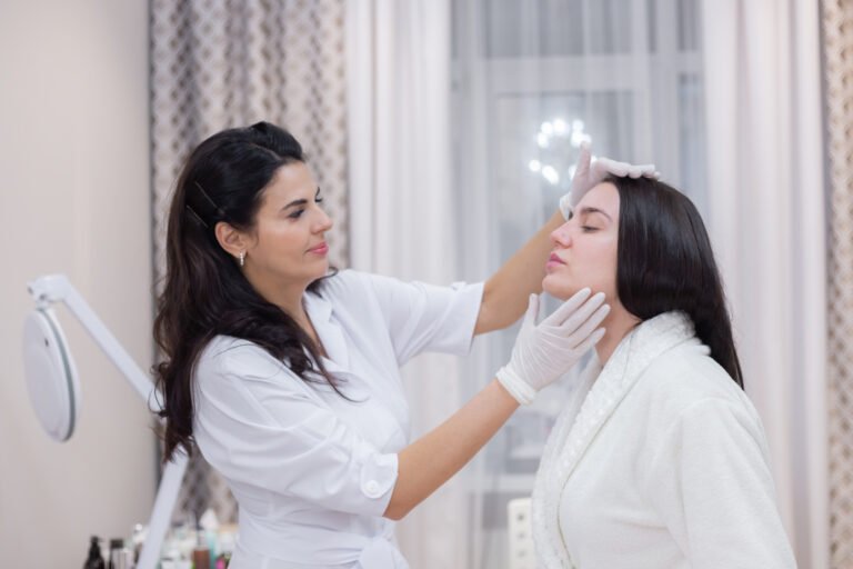 why is it important for cosmetologists to understand facial anatomy